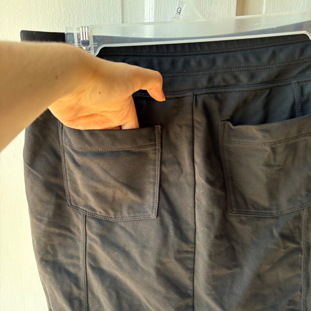 Athleta Metro Skirt Skort Womens S Black Activewear Pockets Gorpcore Tennis Golf - Picture 8 of 12